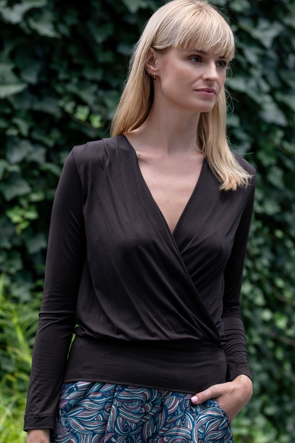 echo-czekoladowa-bluzka-kopertowa-z-wiskozy.jpg