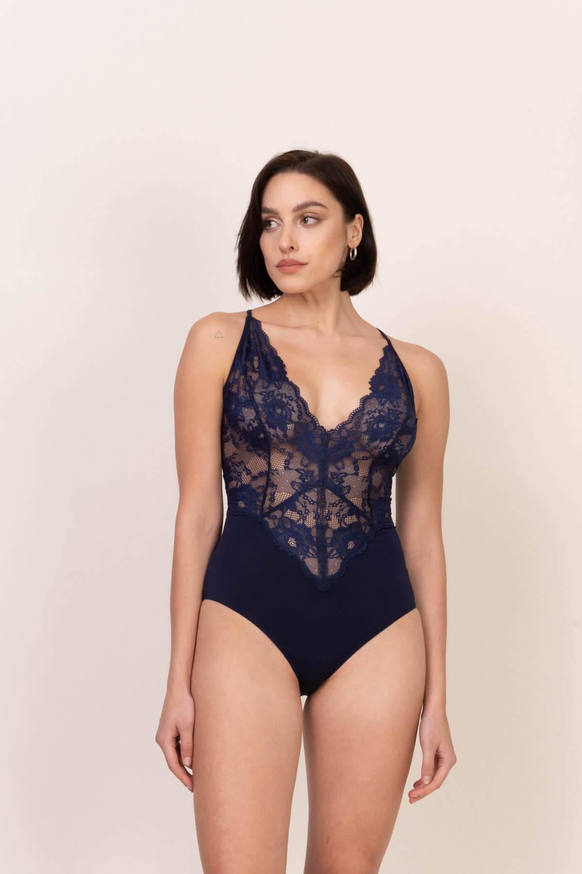 stars-koronkowe-body-na-ramiaczkach-granatowe-zmyslowa-bielizna.jpg